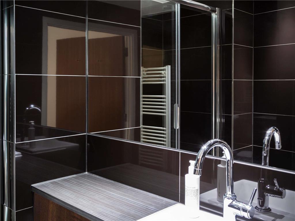Aparthotel Adagio London Brentford Room photo