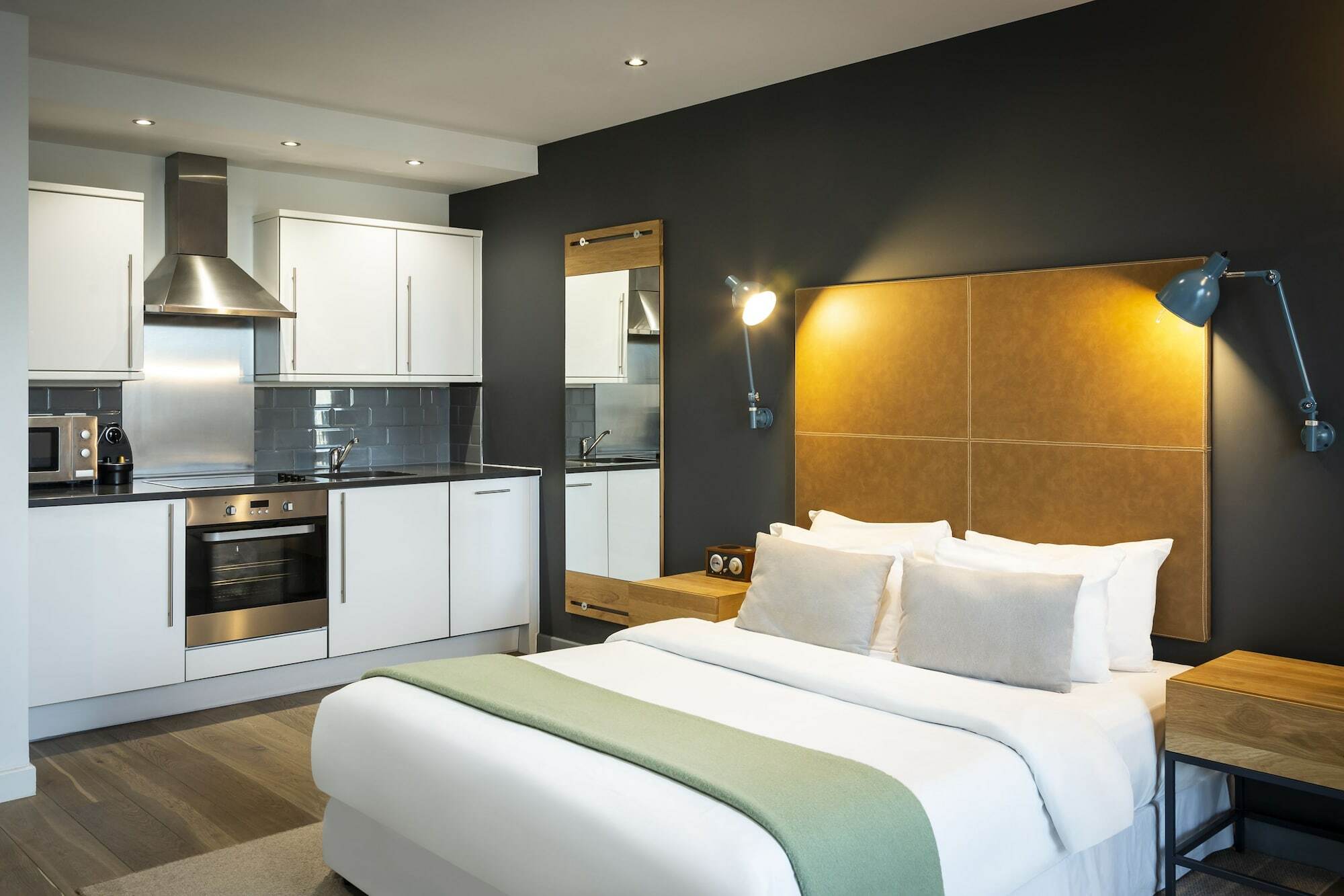Aparthotel Adagio London Brentford Exterior photo